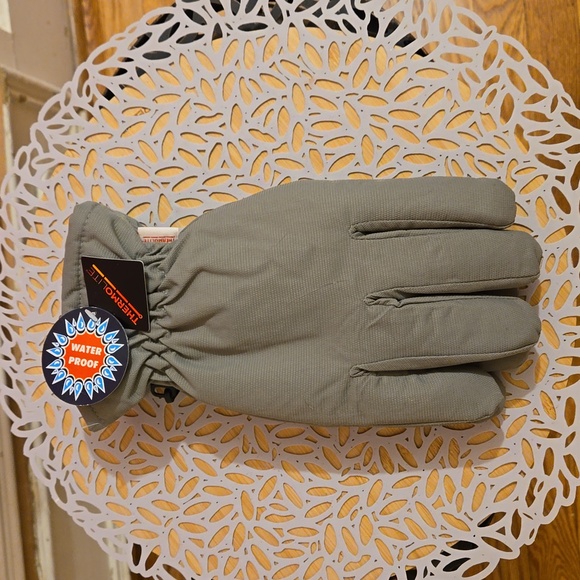 Thermolite Other - NWT Thermolite gray mens gloves Sz XL